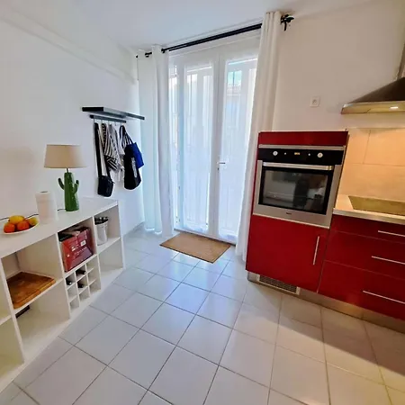 Maison De Village A Avec Ascenseur Et Terrasse Tropezienne - Fr-1-326-850 Semesterbostad Marseillan (Herault)