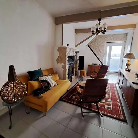 Maison De Village A Avec Ascenseur Et Terrasse Tropezienne - Fr-1-326-850 Semesterbostad