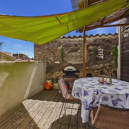 Maison De Village A Avec Ascenseur Et Terrasse Tropezienne - Fr-1-326-850 Semesterbostad