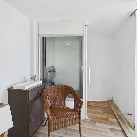 Сasa de vacaciones Maison De Village à Avec Ascenseur Et Terrasse Tropézienne - Fr-1-326-850